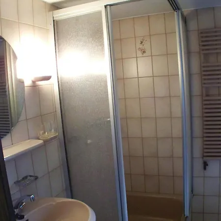 Oefingen 11 Apartment